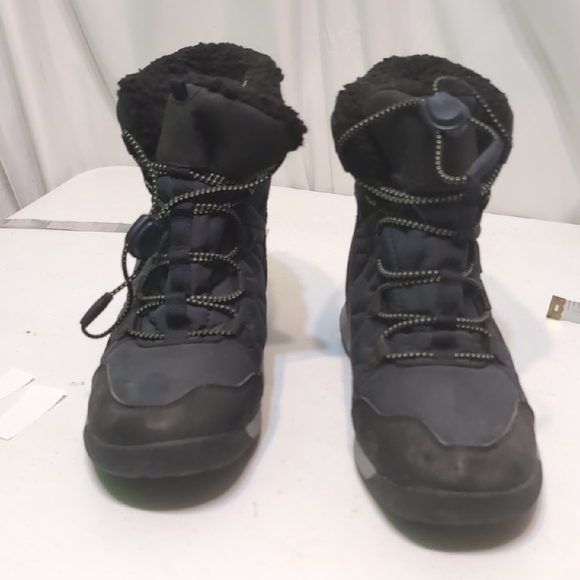 Merrell Shoes - Women's Merrell Black Waterproof Winter Boots with Fur Lining Size 6 Medium